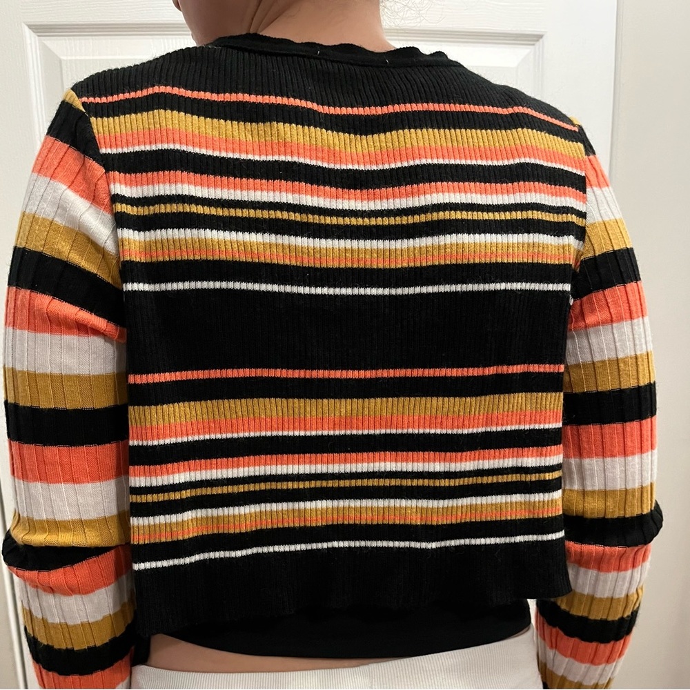 ASOS Cropped Cardigan. Size 8 - Picture 2 of 3